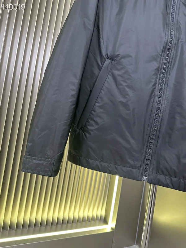 Prada M-3XL 26yr09 (8)